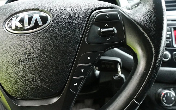 Kia Ceed cena 35900 przebieg: 104000, rok produkcji 2013 z Brzeziny małe 277